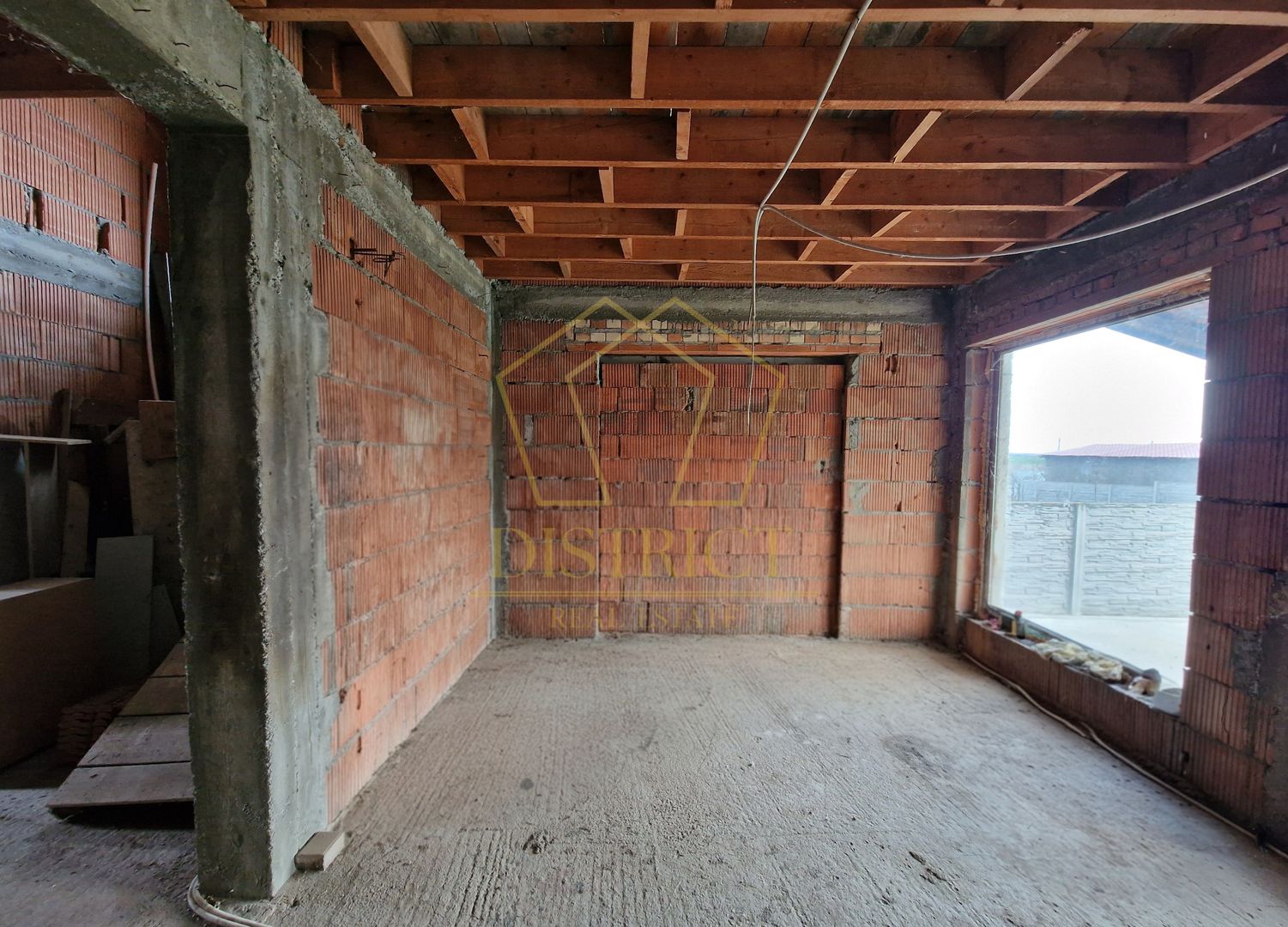 Casa individuala impartita in 2 apartamente | Ianova - Poză 10