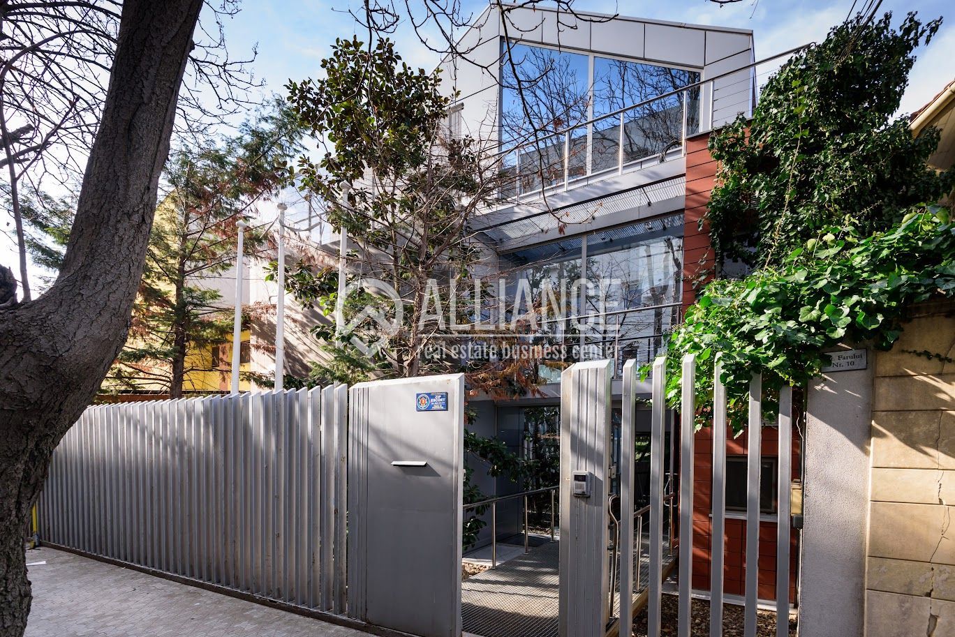 VICTORIA (COD 10) - Spatiu comercial de inchiriat - Poză 1