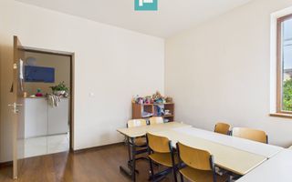 Casă  spațioasă cu 5 camere, Aradului - Poză 2