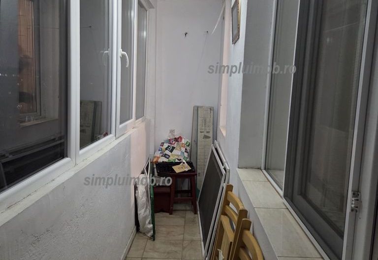 2 Camere Spatios Etaj Intermediar Sector 4 - Poză 7