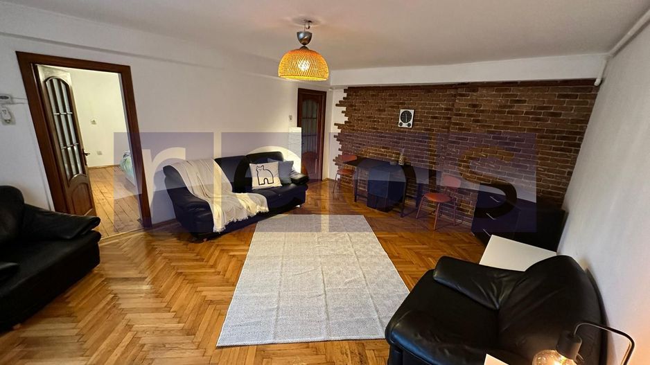 Apartament 3 camere de vânzare Kogălniceanu 87 mp centrala proprie - Poză 1