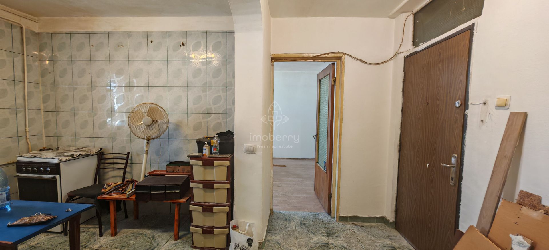 Vanzare apartament doua camere, de renovat, zona Crangasi - Str Ceahlau - Poză 4