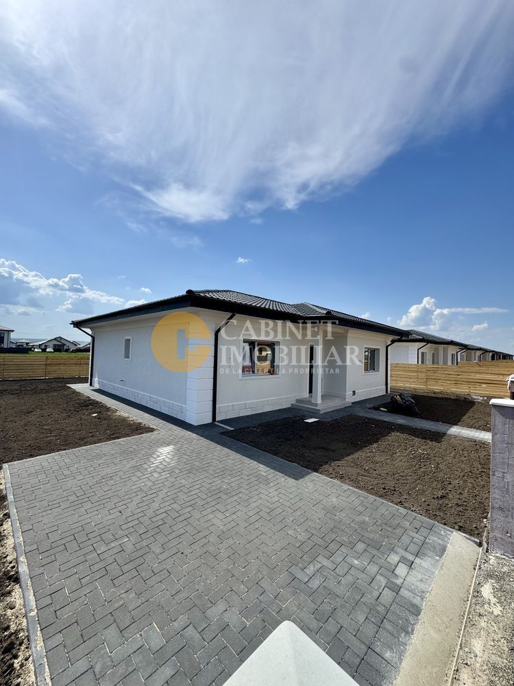 Casa invidiuala cu 4 camere si 2 bai - plan drept - Poză 1