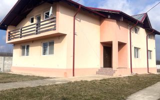 Priveliste frumoasa! Vanzare casa cu 3 camere in Sotanga! - Poză 5