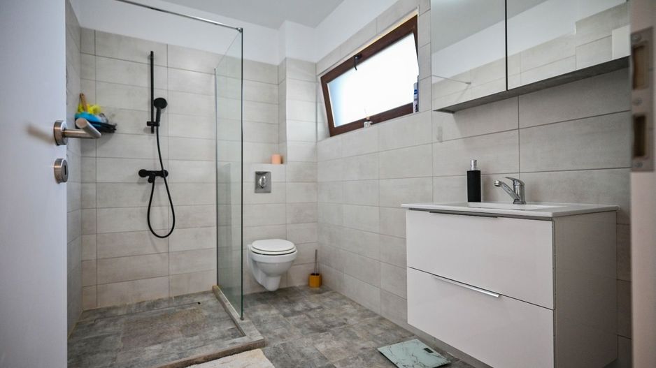 Casa individuală de vânzare Sânpetru, 5 camere, garaj, foișor, curte - Poză 20