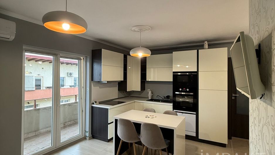 Apartament spatios cu 3 camere si terasa in cartierul Europa - Poză 1