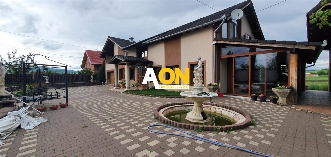 Casa de vanzare, 4 camere, 2 terase, garaj, 849 mp teren, Oarda de Jos - Poză 1