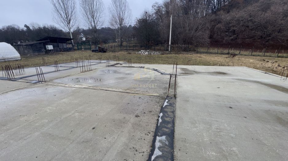 TEREN INTRAVILAN 2200 MP CAMPULUNG ARGES - Poză 10