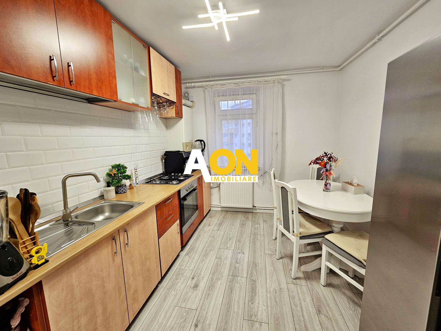 Apartament 2 camere, decomandat, 55 mp utili, mobilat, et. intermediar - Poză 6