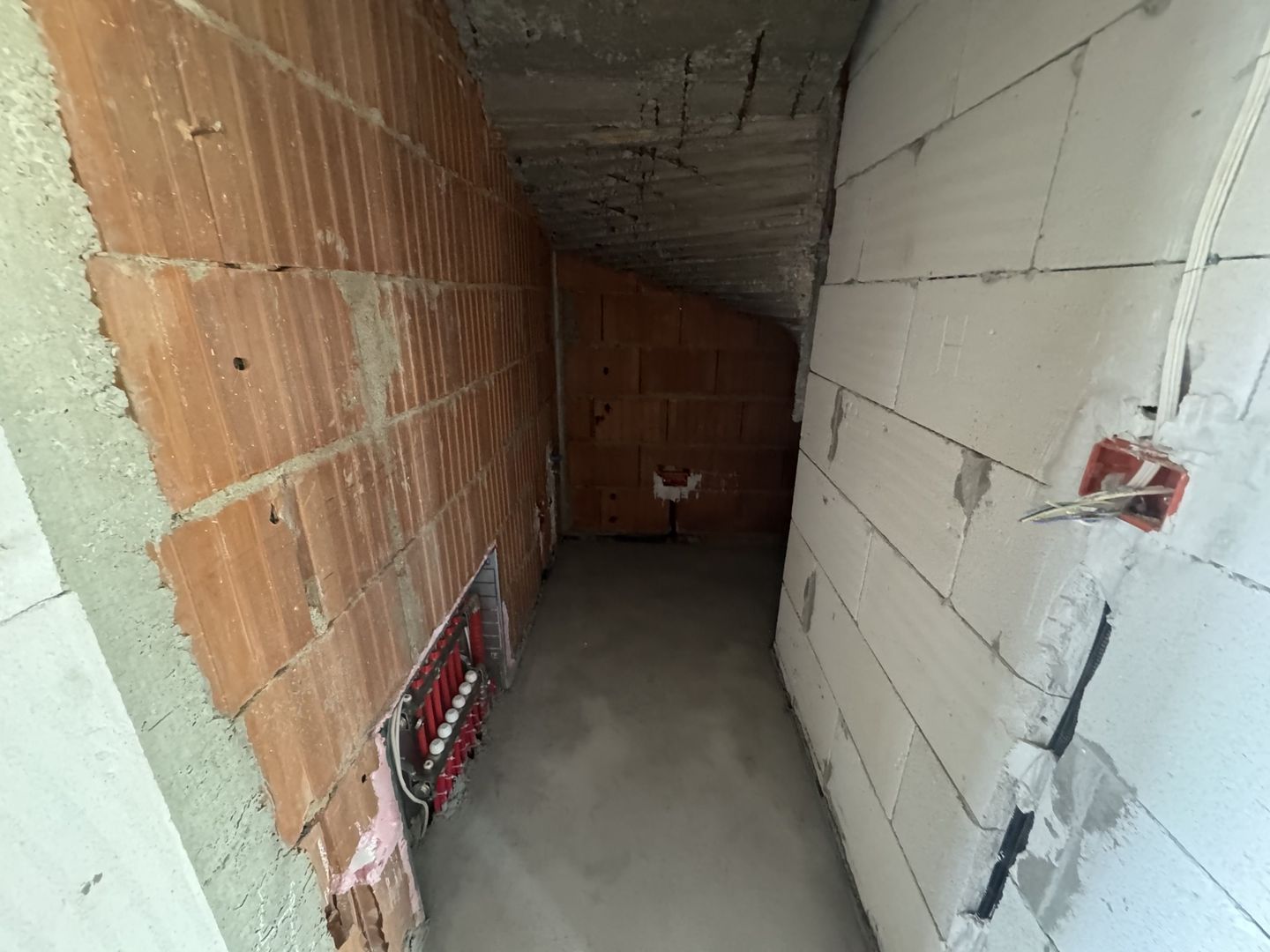 Sacalaz, 1/2 Duplex P+M, 4 Camere,2 Bai,Terasa Acoperita - Poză 10