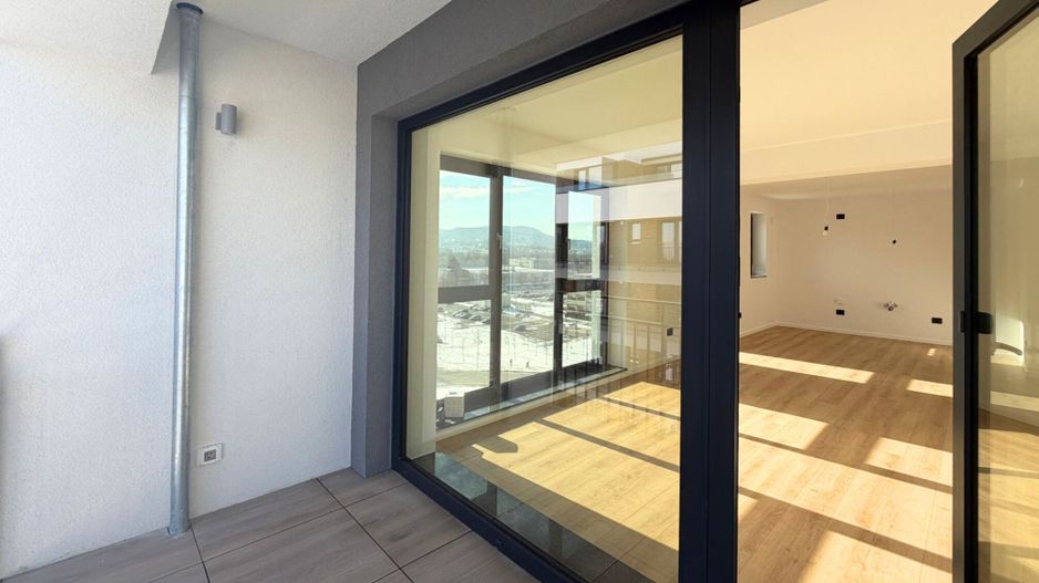 Kasper vânzare apartament de lux 2 camere nelocuit vedere libera spre Tâmpa - Poză 4