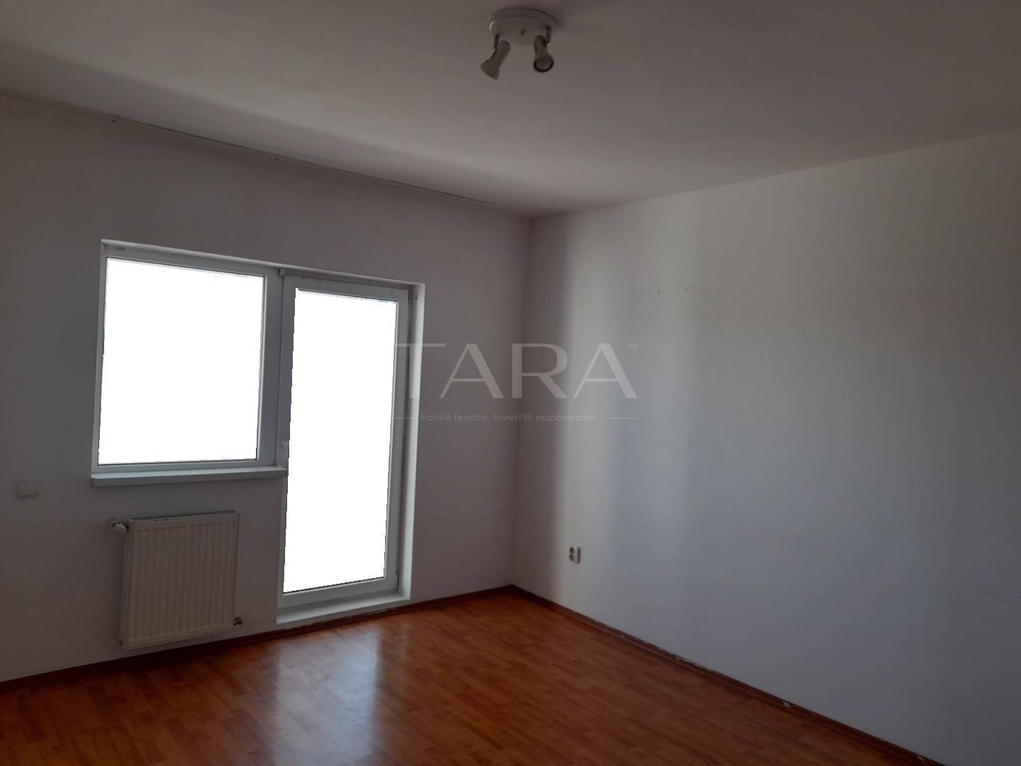 Apartament 2 camere decomandat cu garaj, zona Europa - Poză 3