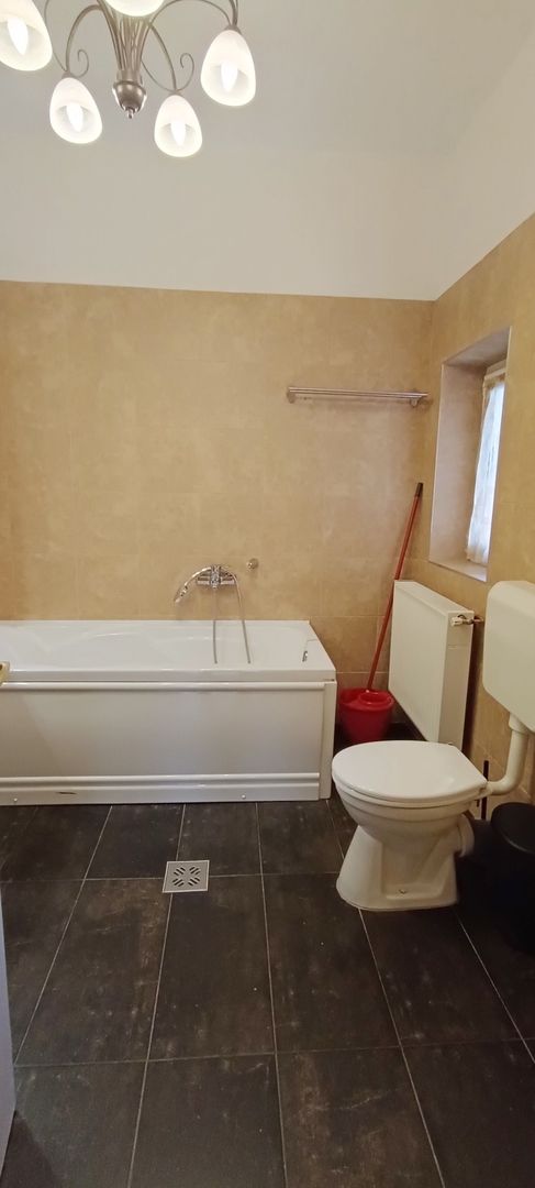 Apartament cu suprafata de 110mp-zona colinei - Poză 12