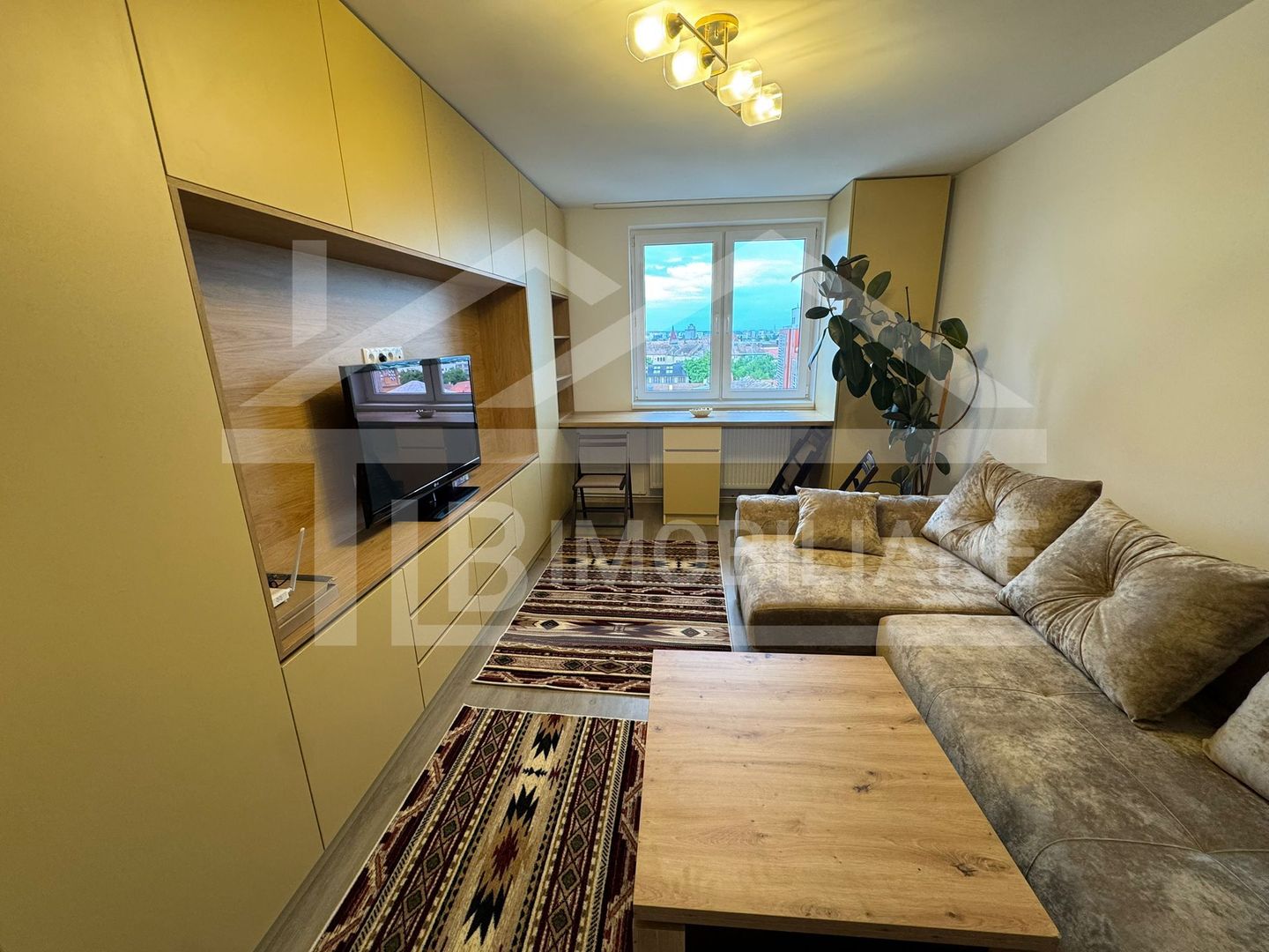 Apartament cu 2 camere, 60mp, decomandat, Zona Central - Poză 2