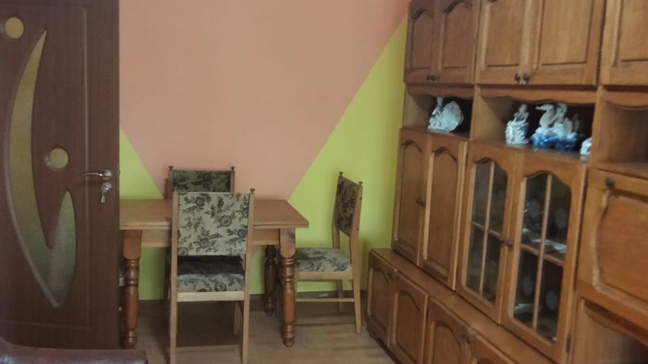 BRASADAS vinde apt. cu 2 camere la etajul 4 in Micro 17. - Poză 2