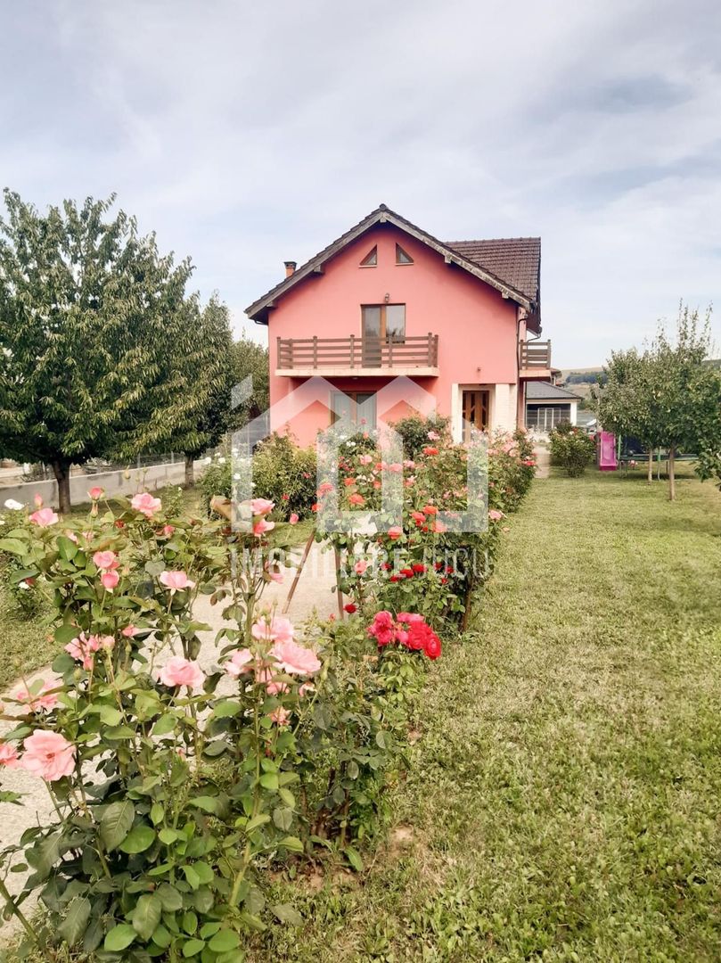 Casa individuala, 3 camere, 220mp, Teren 973, Livada Jucu de Mijloc - Poză 1