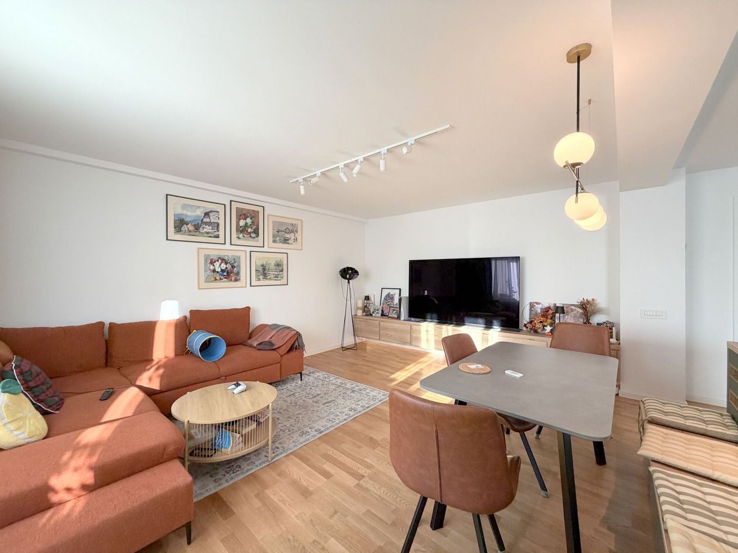 4 camere renovat | 102mp | centrala proprie | Decebal-Alba Iulia - Poză 4