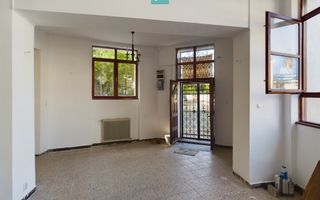 Casa individuala la 6 minute de Piata Unirii - Poză 1