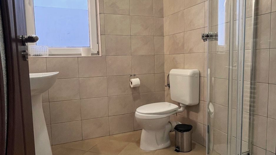 Cazare In Aparthotel Modern Utilat, Ideal pentru Echipe de Muncă - Poză 2