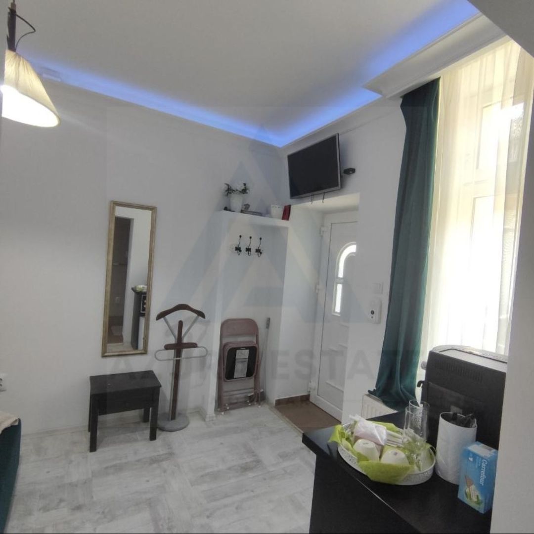 Proprietate speciala dispusa pe parter si etaj zona Ultracentrala - Poză 3