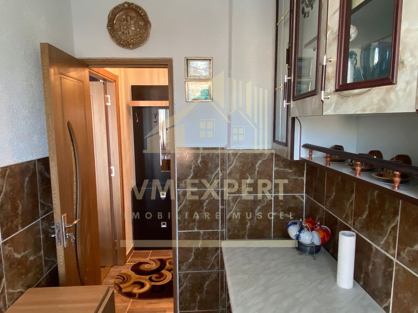 APARTAMENT 2 CAMERE ETAJ 3 VIȘOI CAMPULUNG - Poză 12