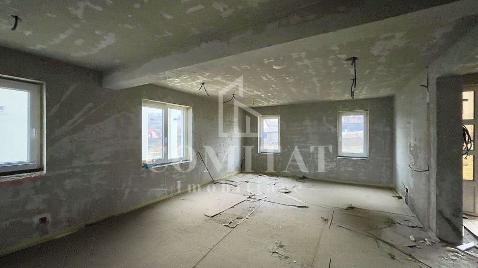 Casa individuala cu teren generos, retrasă de la trafic - Poză 8