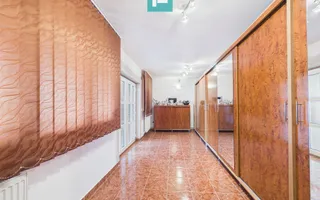 Casă complet modernizată, P+1 în Buteni, Arad - Poză 14
