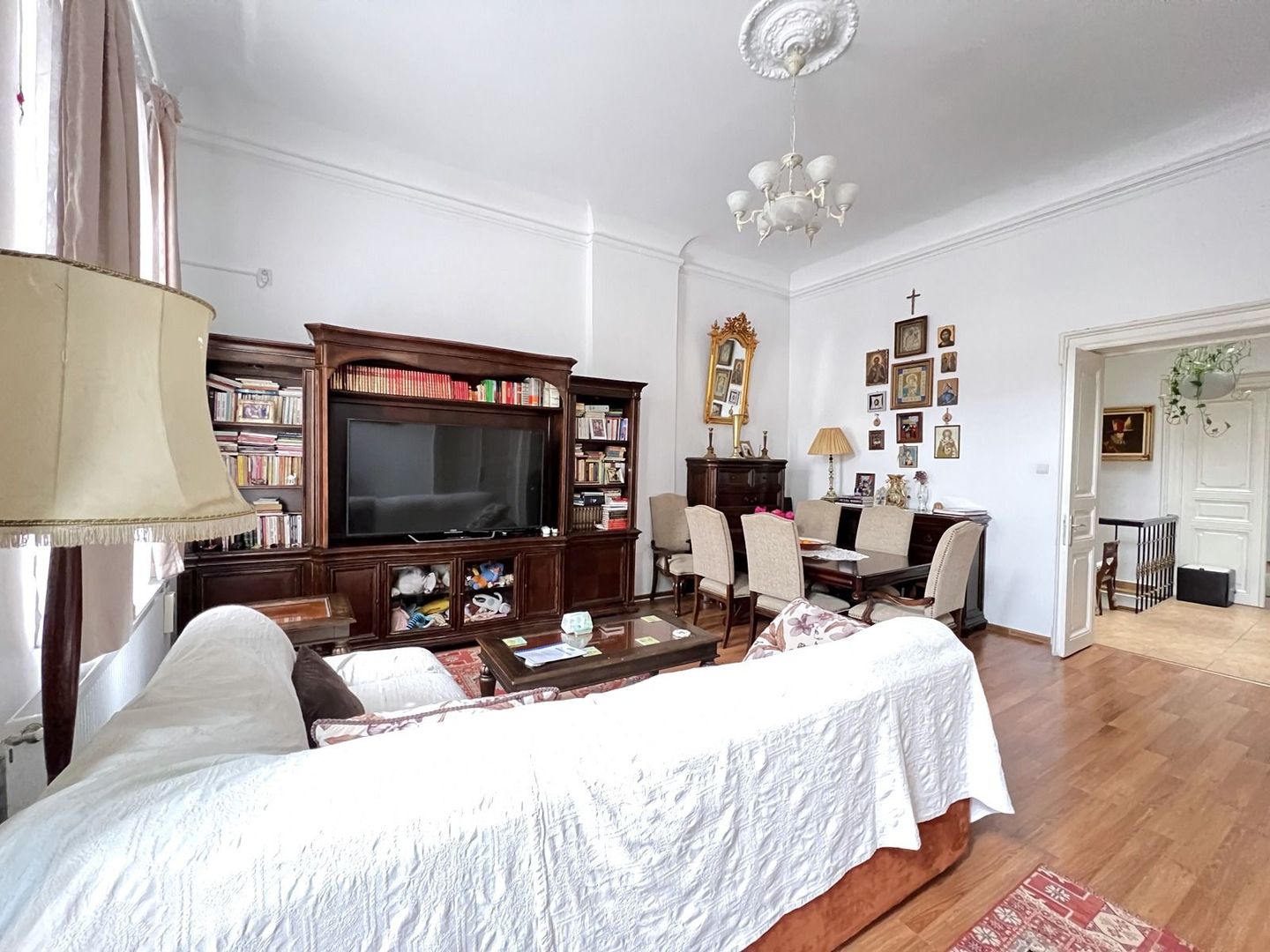 Apartament spațios într-o vilă istorică – 145,43 mp Victoriei-C. Grivitei - Poză 4