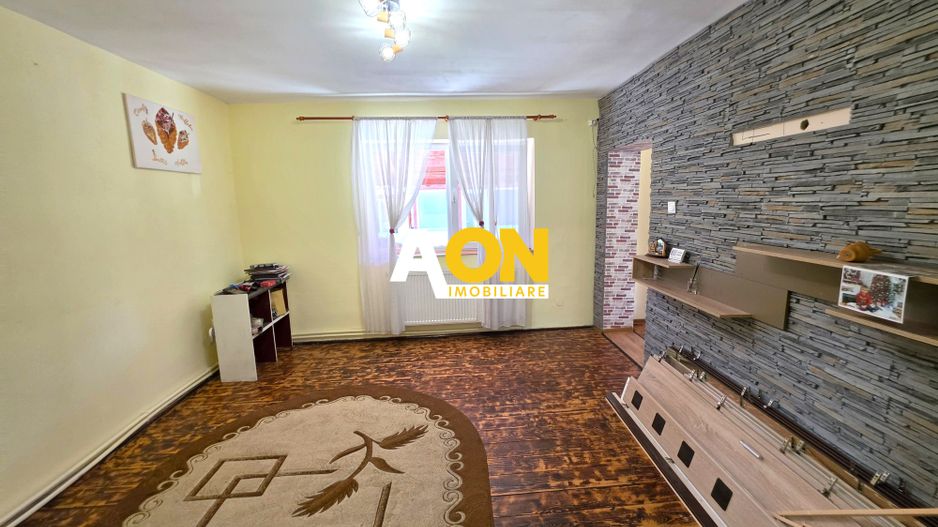 Casa 4 camere + anexe, 636 mp teren, la asfalt, Vințu de Jos - Poză 11