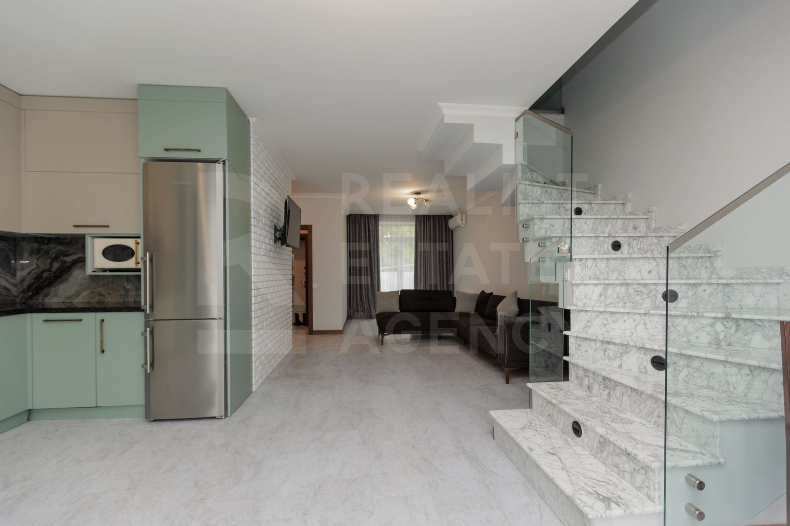 Chirie duplex, 4 camere,  str. Alexandru Marinescu Buiucani. - Poză 6