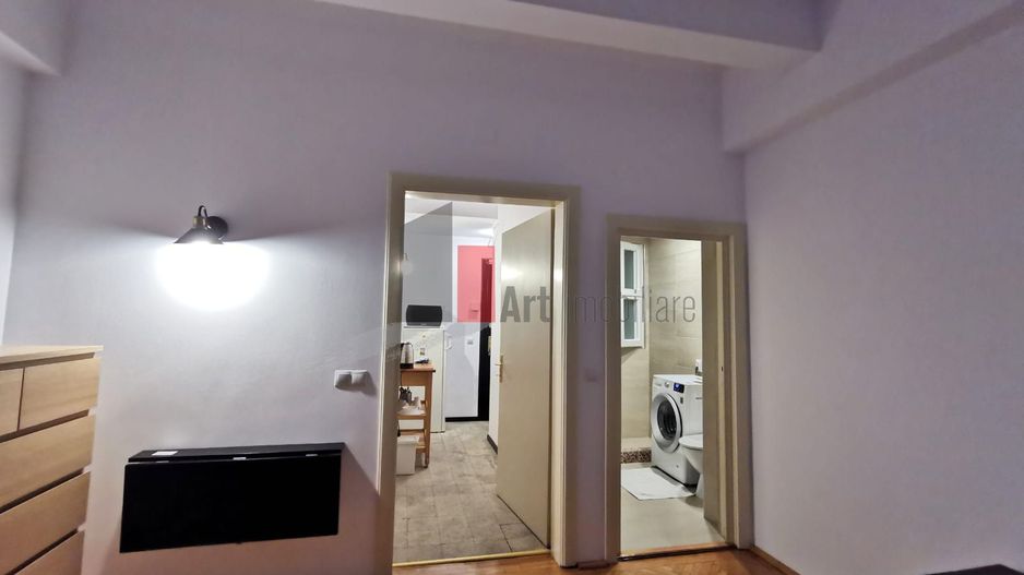 Garsoniera "VALENTA",  vedere "SPLENDIDA"  Piata Universitatii - Poză 7