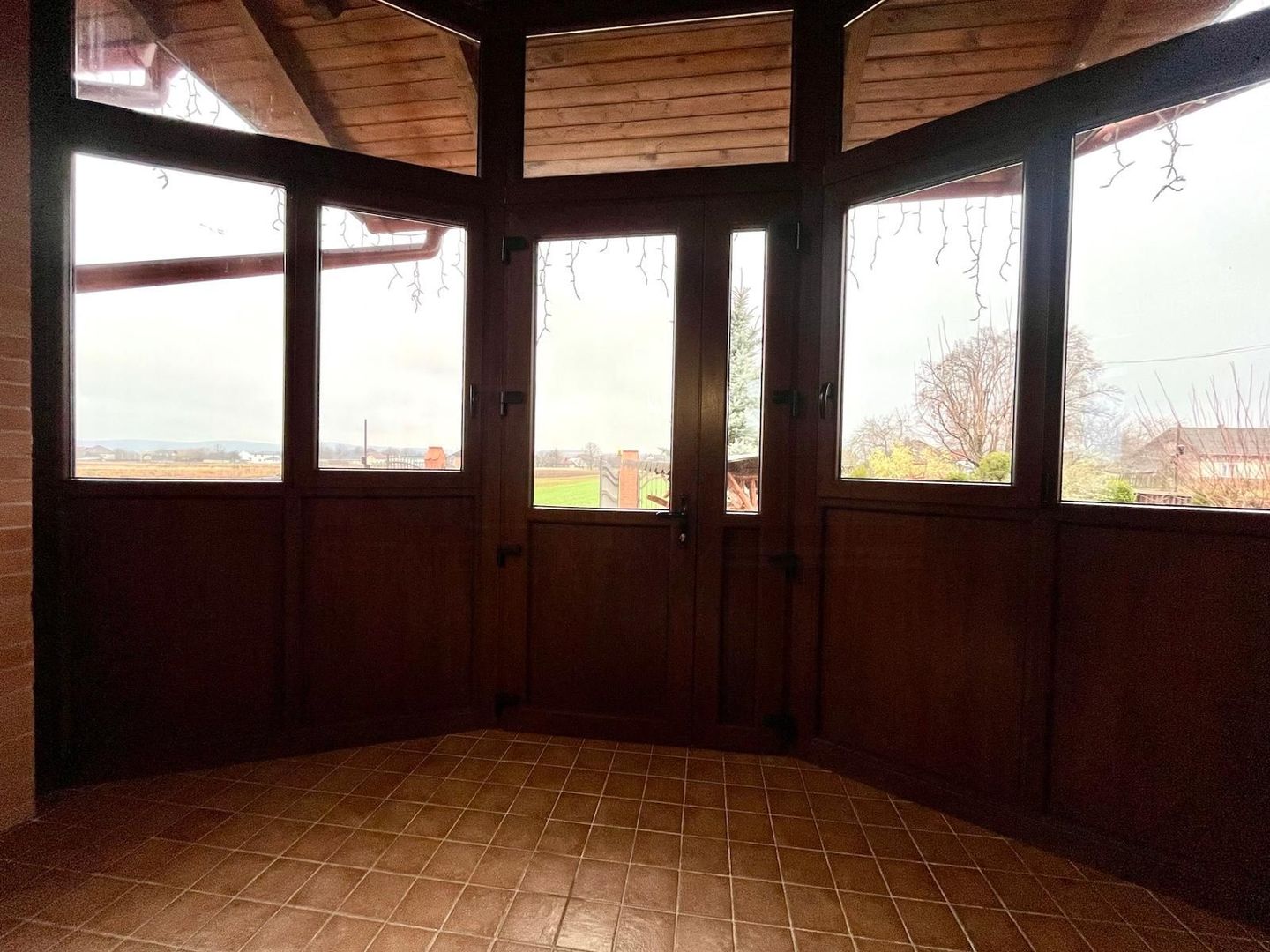 CASA COMPLET UTILATA SI MOBILATA MODERN CU GRADINA | 1100 MP |MARGINEA - Poză 53