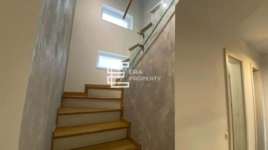 Casa tip duplex , pivnita, carport in Selimbar zona Brana - Poză 5