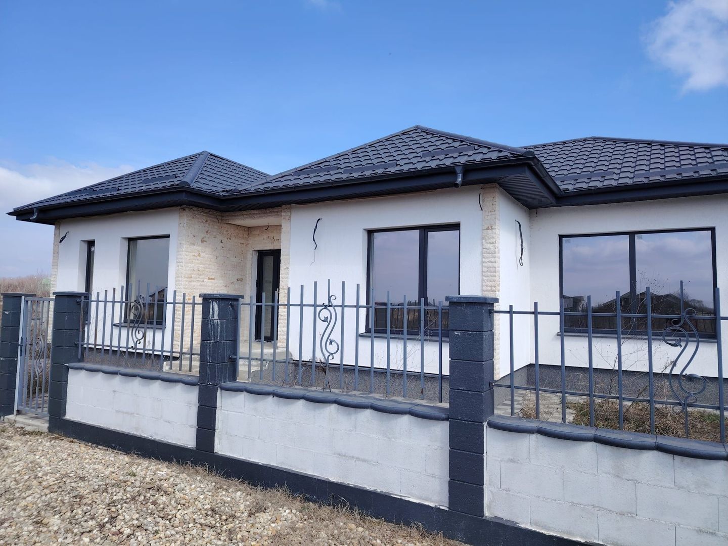 Casa Manastirea 4 camere - Poză 1