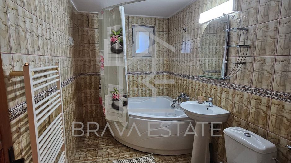 Apartament 3 camere, 100mp, 2 băi, 2 balcoane, 2 parcări, str Pădurii - Poză 7