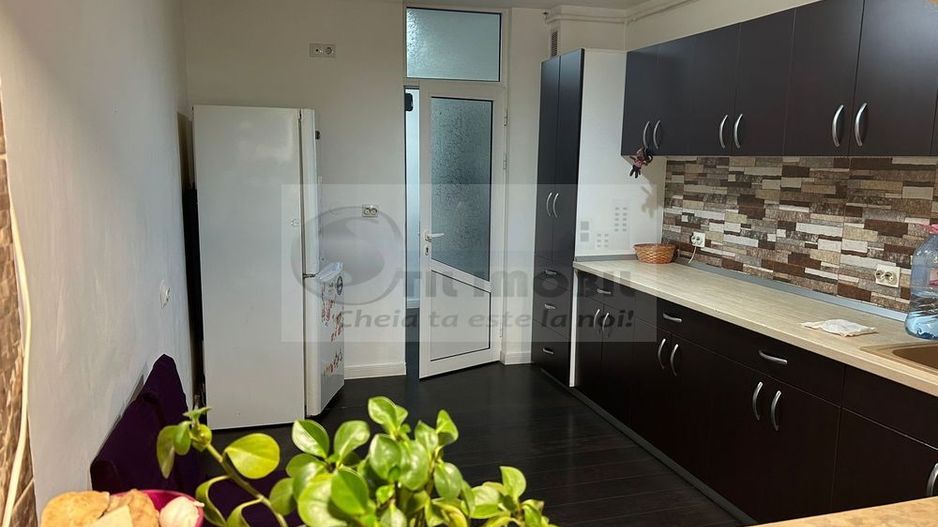 Apartament 3 Camere Decomandat – CUG - 430 EURO - Poză 1