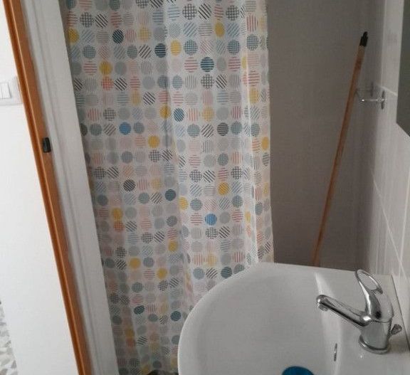 Dristor, Piata Ramnicu Sarat, casa - Poză 6