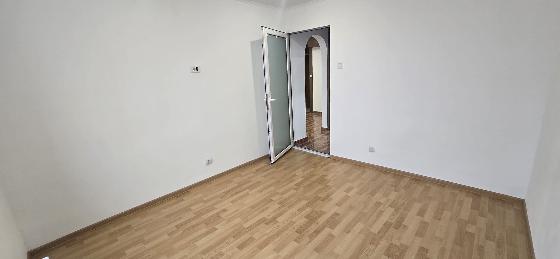 Apartament 4 camere Soseaua Berceni /an 1981 - Poză 4