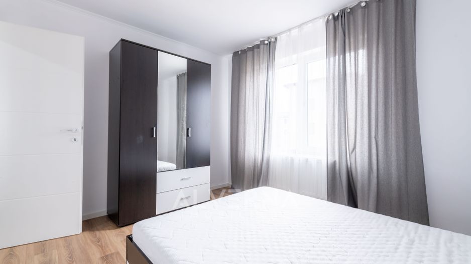 Inchiriere apartament 3 camera, 68mp + balcon, loc parcare, zona Terra - Poză 8