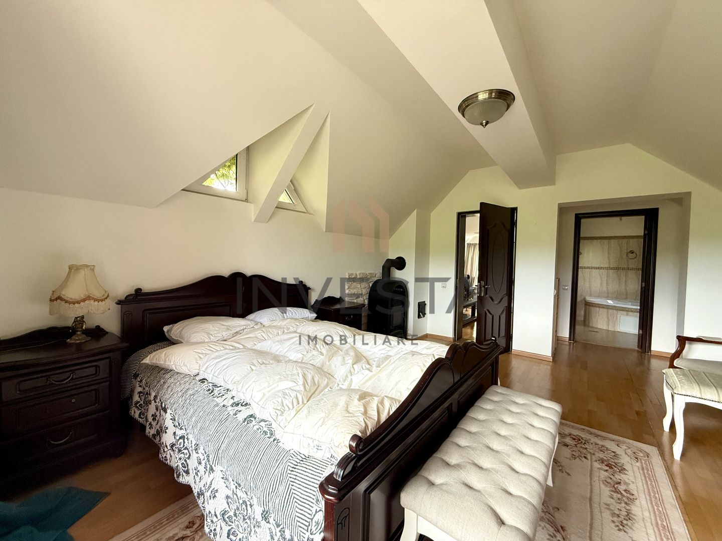 Casă premium de închiriat în Borhanci , grădină spectaculoasa! - Poză 12