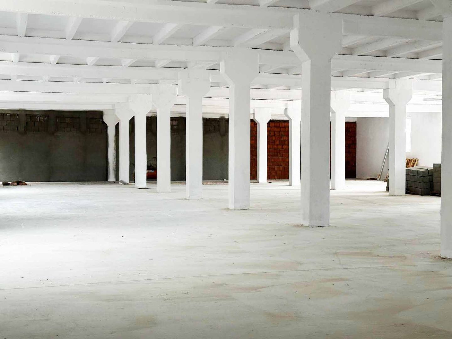 DE ÎNCHIRIAT: Hală industriala 1.000 mp Arad – etaj, acces auto și TIR - Poză 2