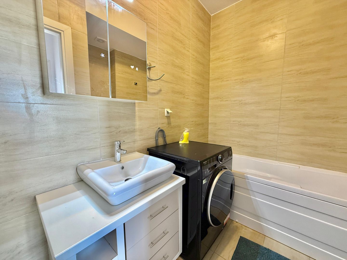 COSMOPOLIS - Apartament cu 3 camere, mobilat si utilat + 2 parcari - Poză 19