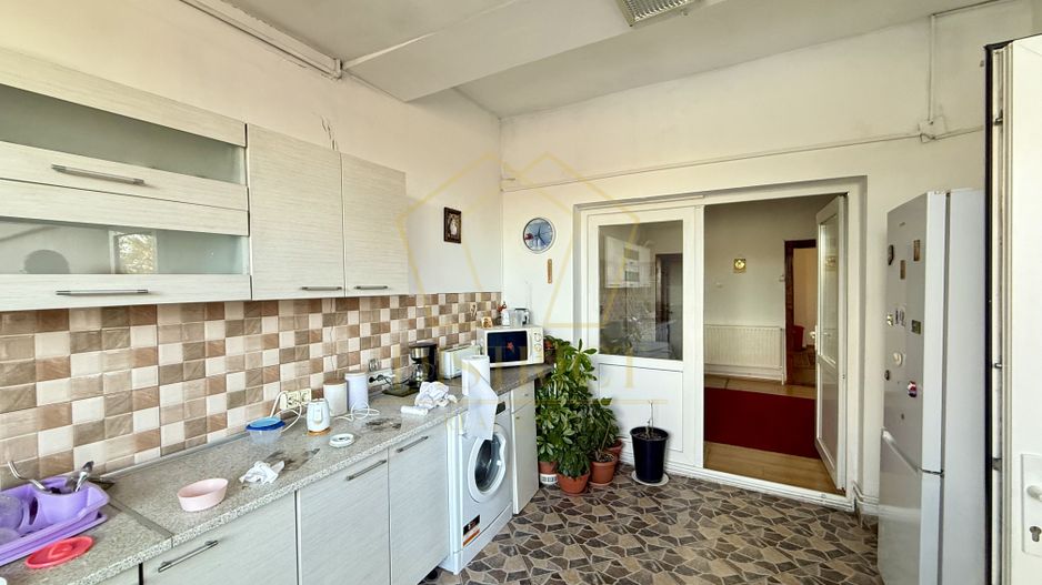 Duplex D+P+1E+M cu 7 camere | Utvin - Poză 3