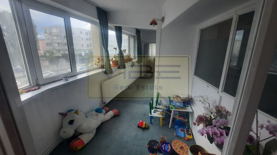 Spatiu 140mp- Posta Pacurari- parter+ mezanin - la Bulevard ! - Poză 4