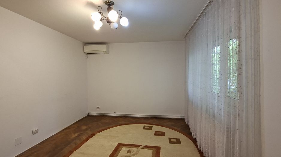 Apartament de inchirat cu 4 camere + garaj- Torontalului - Poză 14