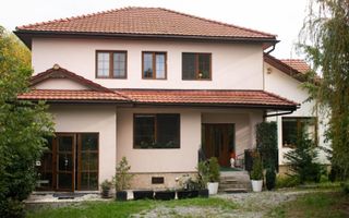 Casa cu teren 2000 m si front 35 ml in Buna Ziua, zona Grand Hotel It. - Poză 2