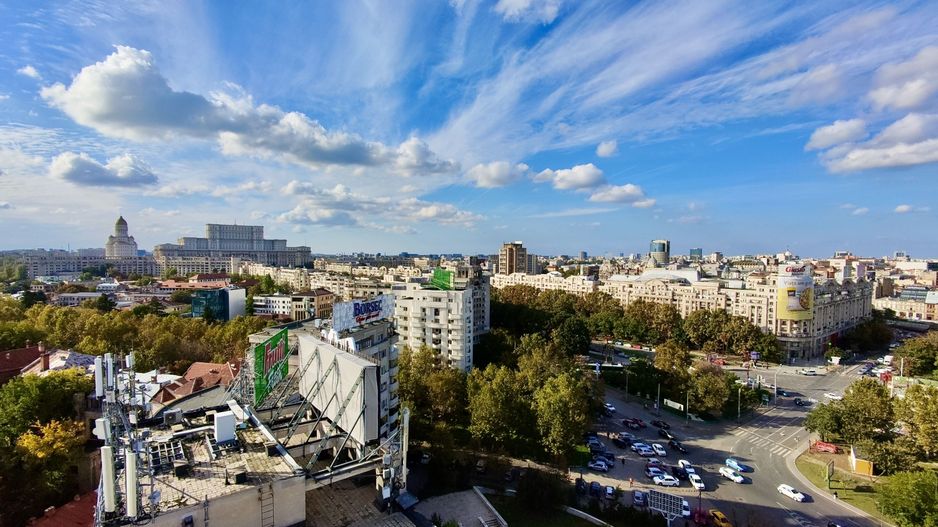 Piata Unirii Fantani Vila  500 mp utili curte 204 mp - Poză 1