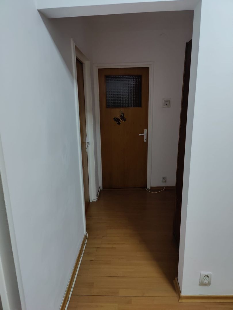 Apartament 3 camere de vânzare Drumul Taberei - Poză 4