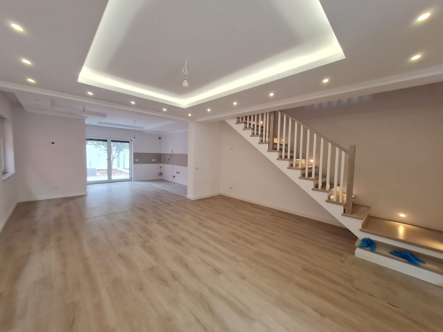 Proiect deosebit la 5 minute de Iulius Town - Poză 27