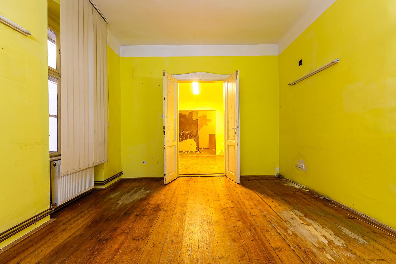 Spațiu de birouri situat pe strada N. Bălcescu. - Poză 4